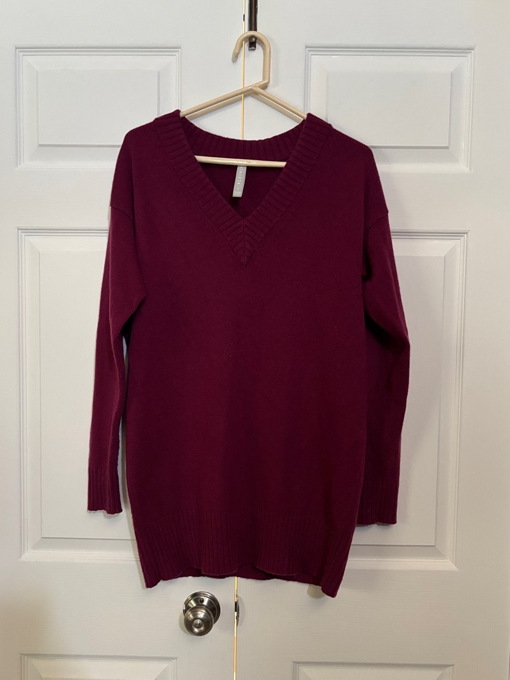 Athleta Women S 80% Wool 20% Cashmere V-Neck Tunic Sweater Burgundy Long Sleeve